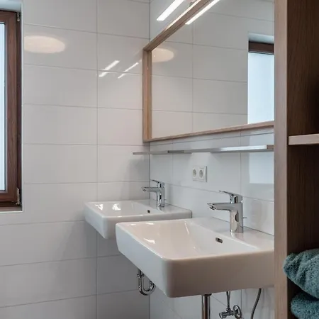 M-house Ganzes Haus Fuer 8 Personen Holiday home Flachau