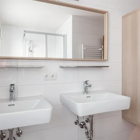 M-house Ganzes Haus Fuer 8 Personen בית נופש